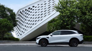 Quali sono le elettriche con più autonomia del 2025?