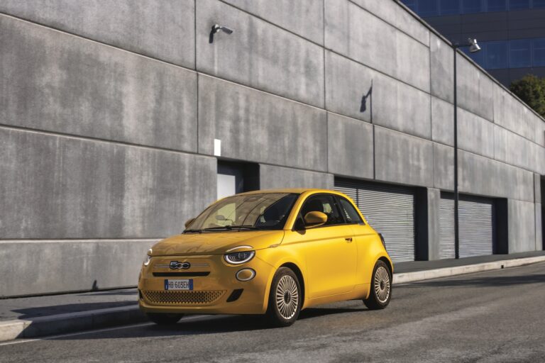 Fiat 500 ibrida