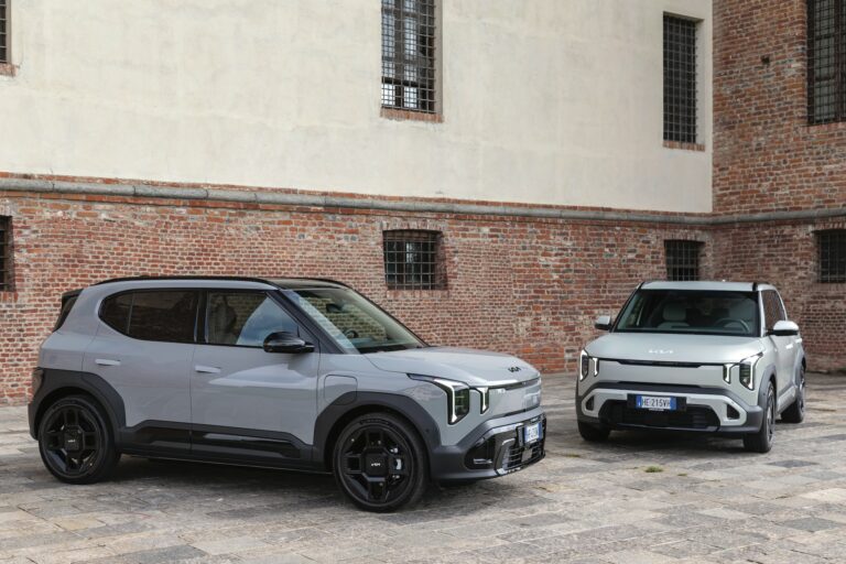 KIA EV2
